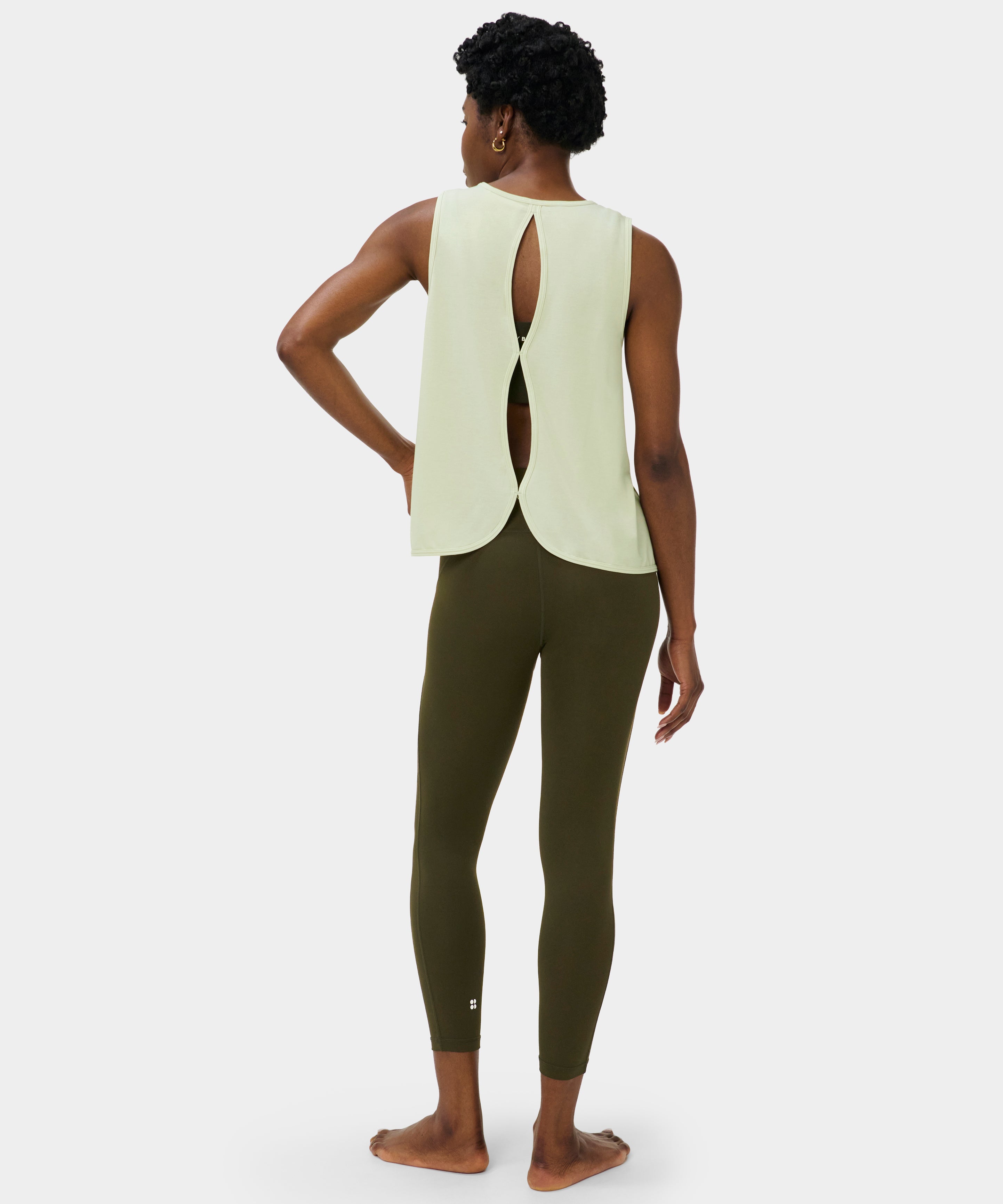 sb04485_pastelgreen_1.jpg