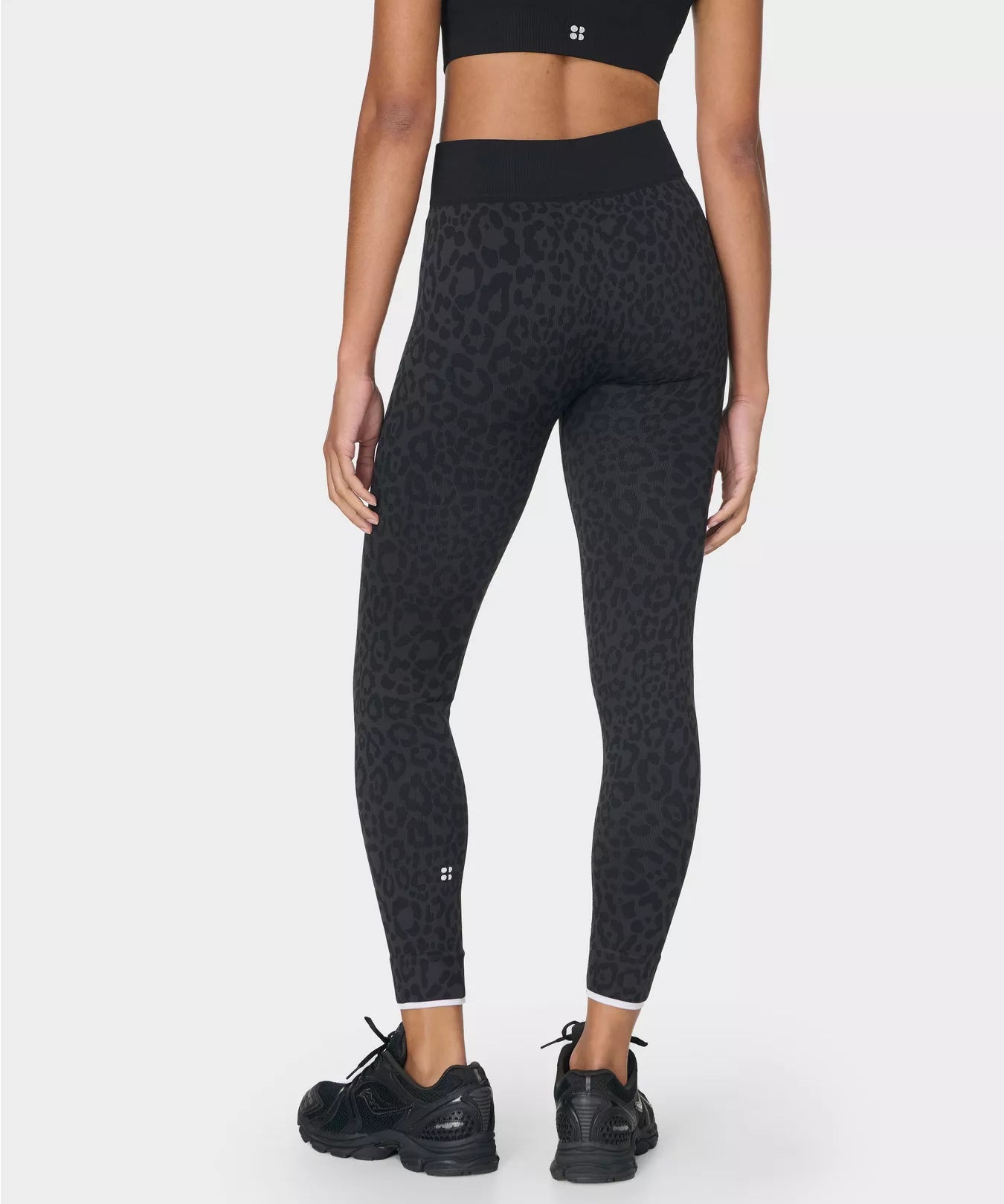 sb10099_greyleojacquard_1.webp