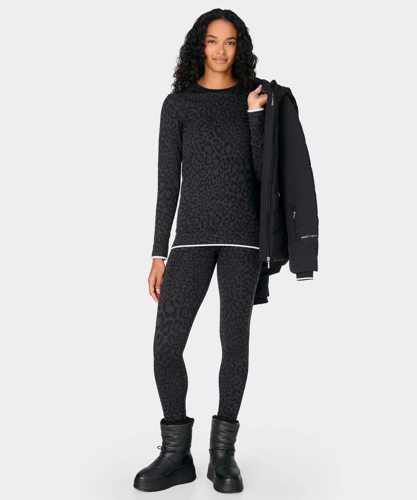 sb10102_greyleojacquard_1.webp