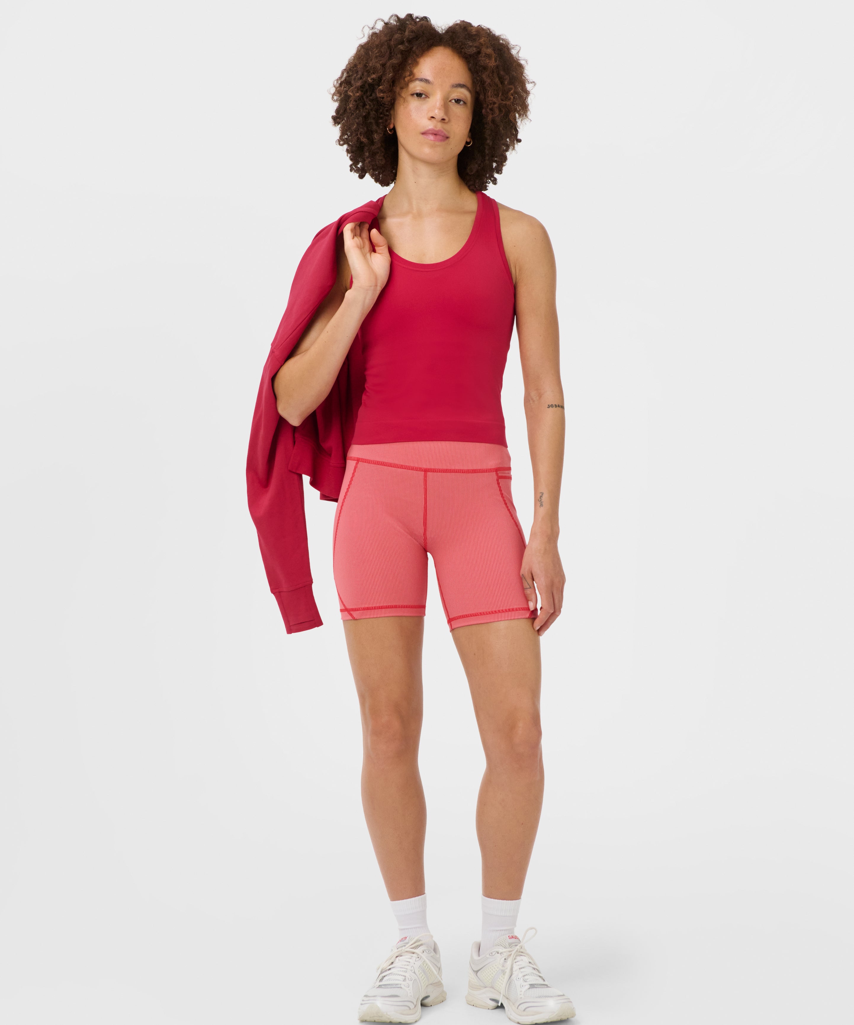 sb10138_crimsonred_1.jpg