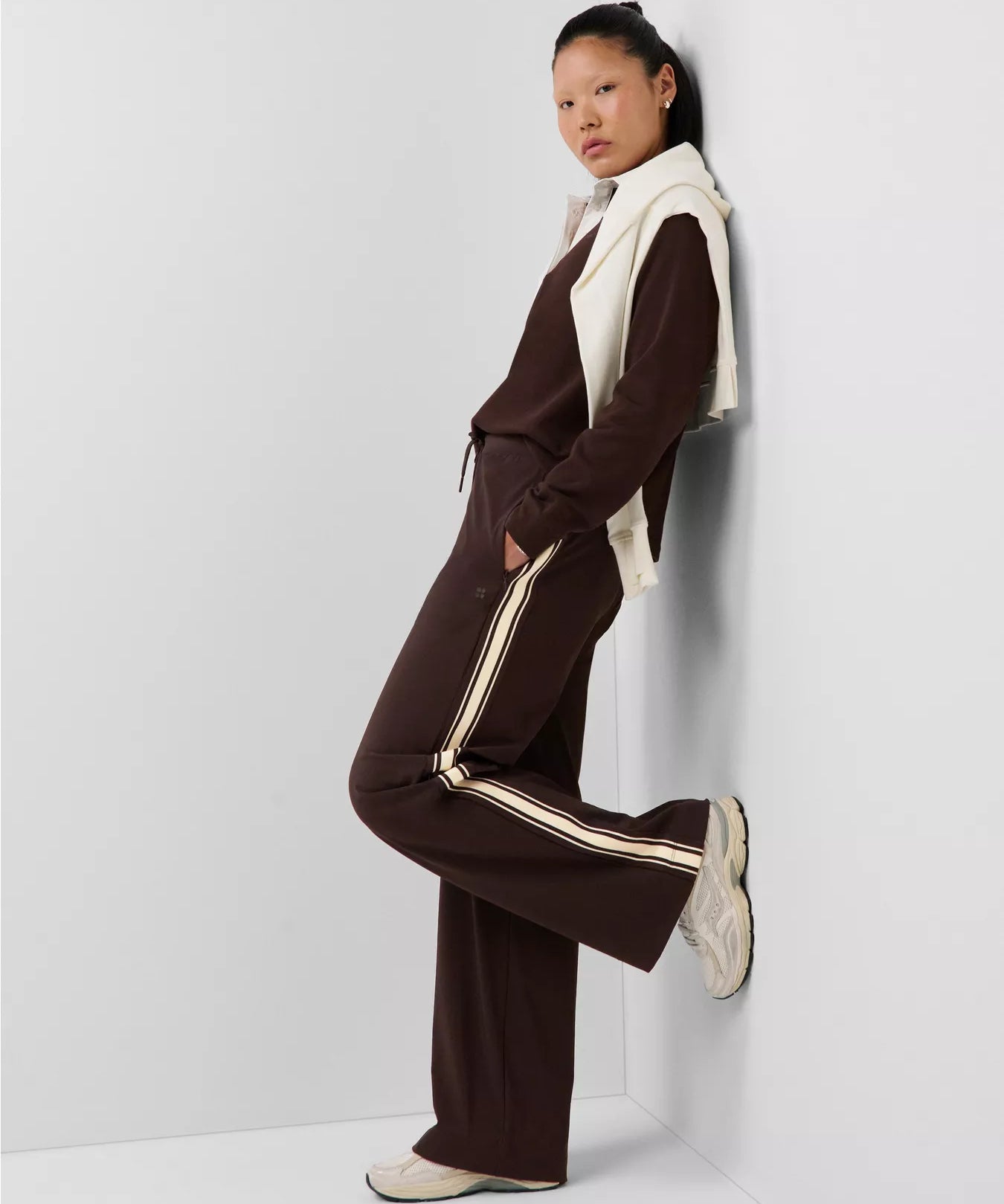 sb10182t_espressobrown.webp