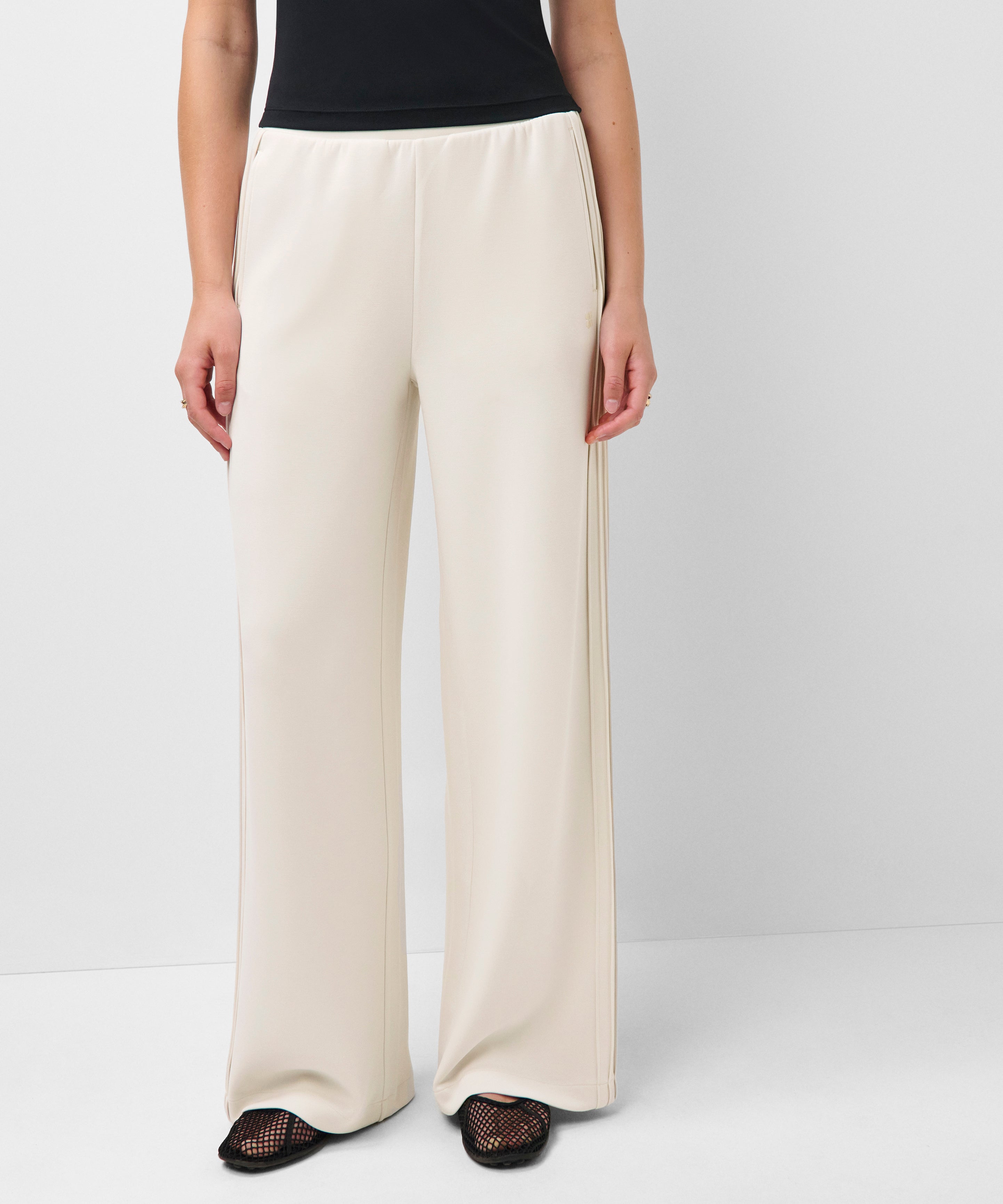 sb10471p_ecrubeige_1.jpg