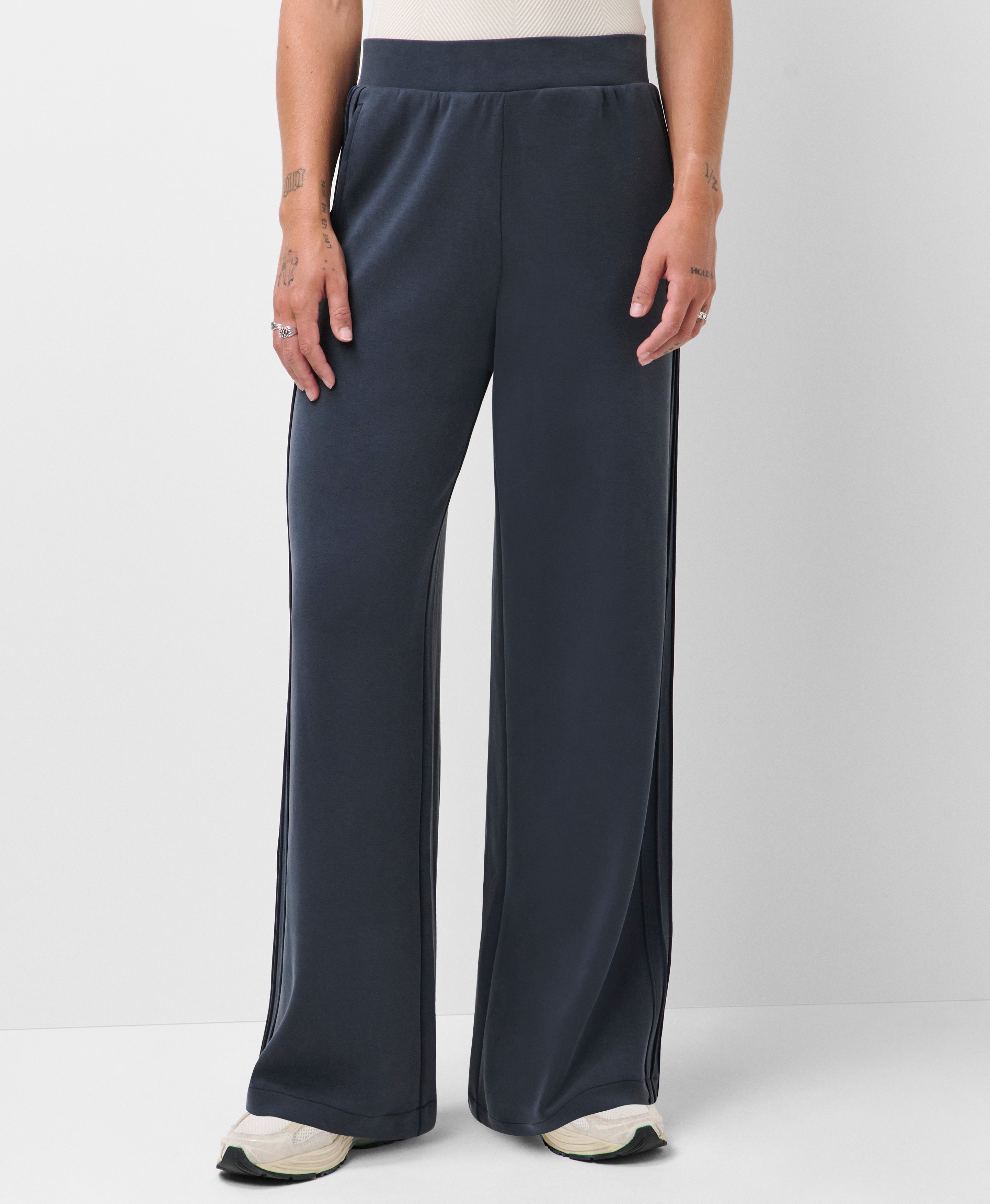 Sand Wash Wide Leg Pintuck Trouser