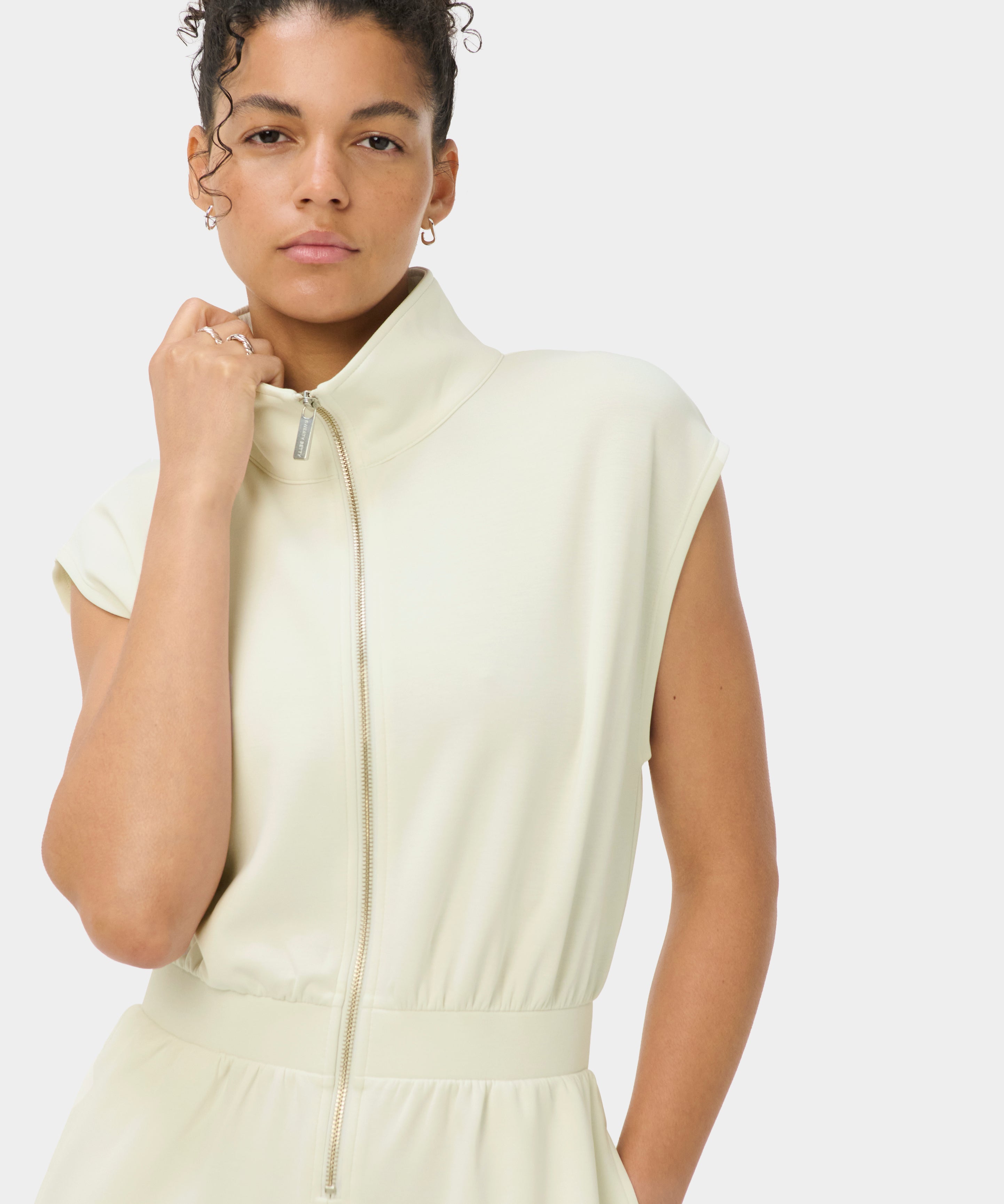 sb10565_lilywhite.jpg