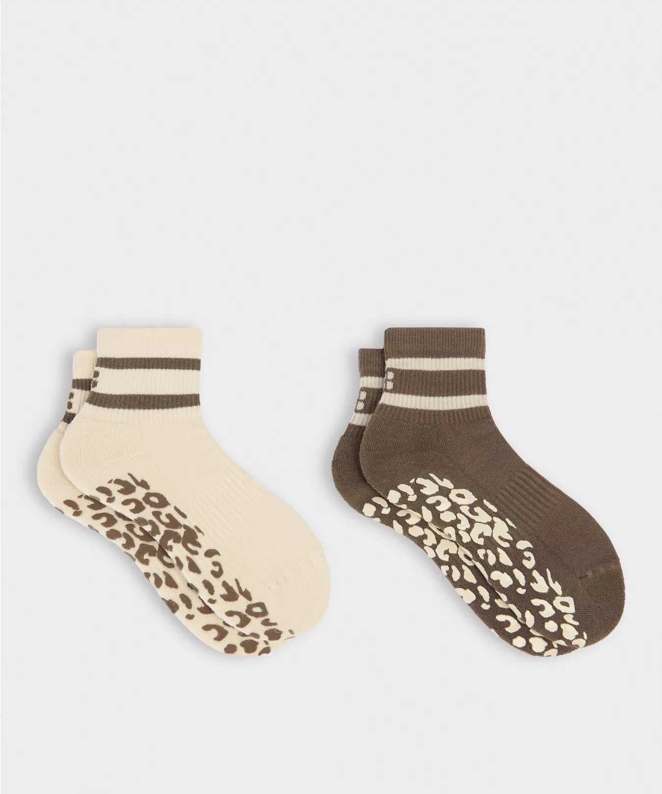 sb10739_khakibrownpebblebeige.webp