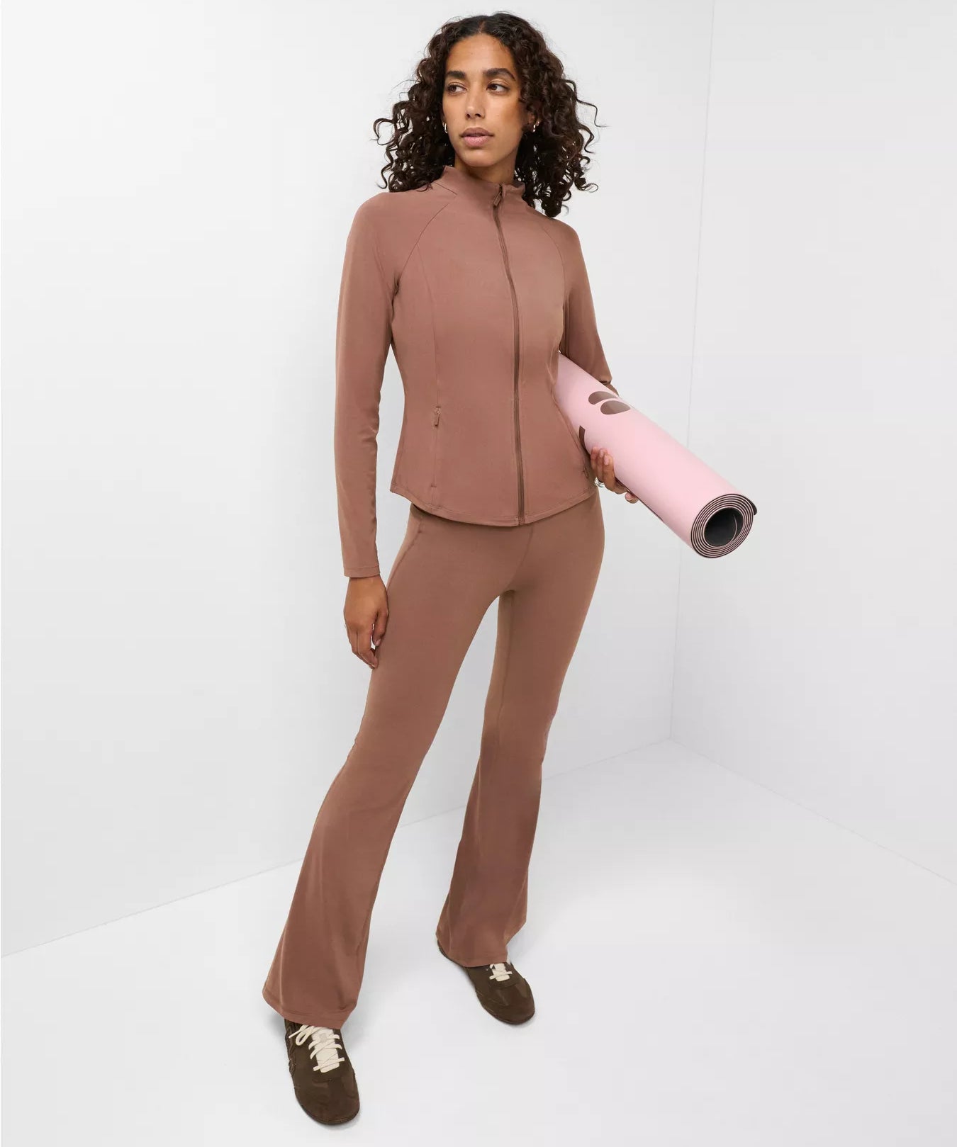 sb10766_chestnutbrown.webp