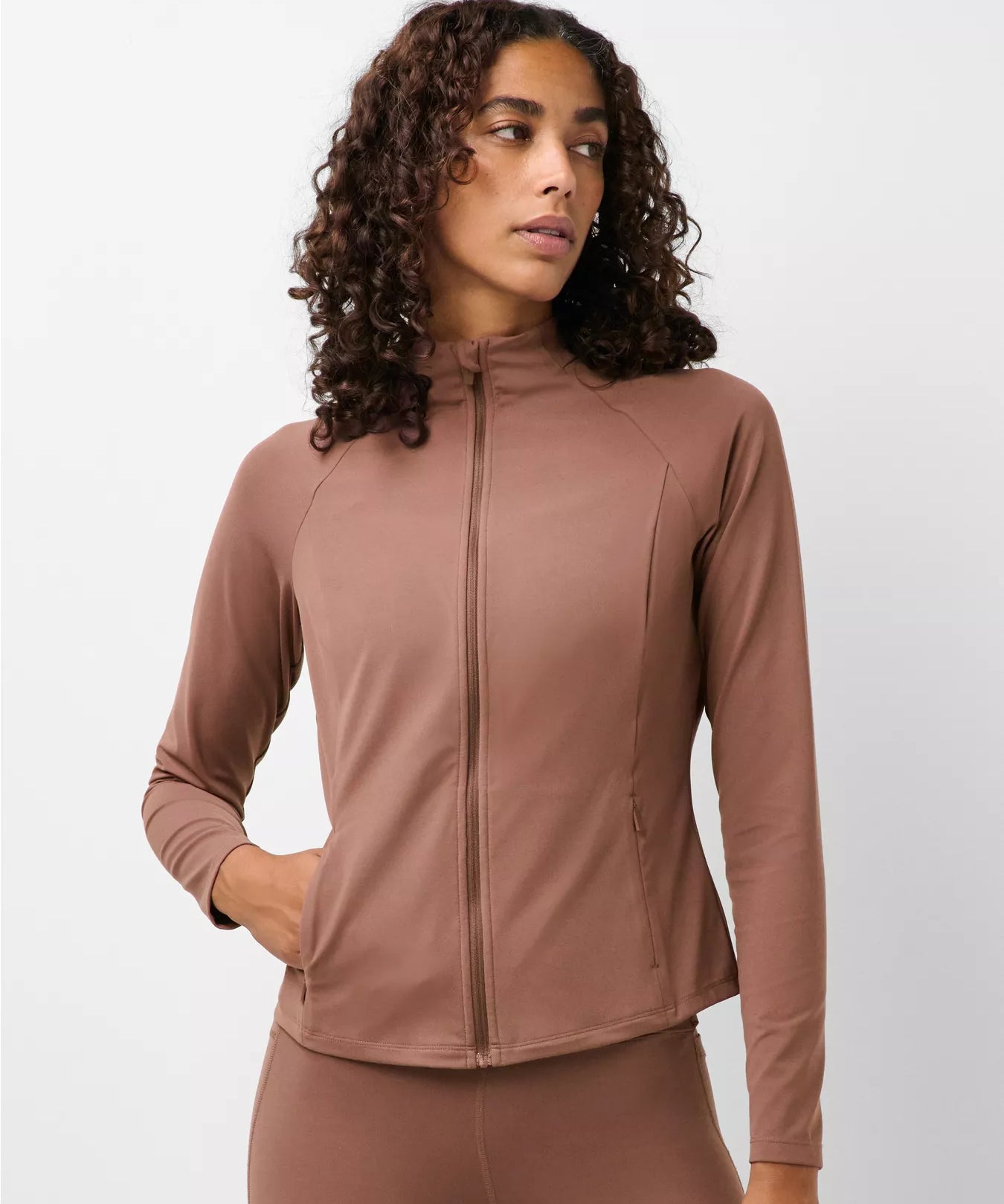sb10766_chestnutbrown_1.webp
