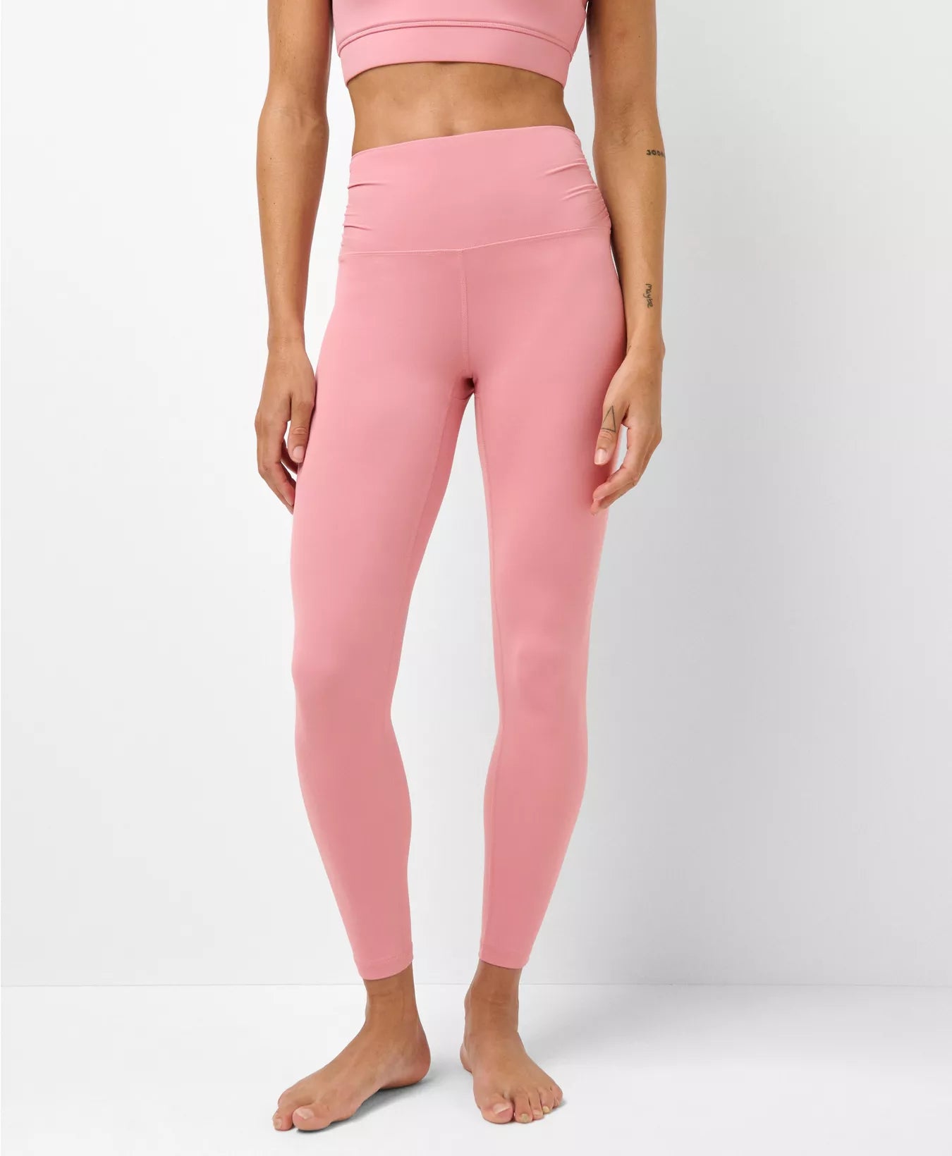 Ultimate Studio 7/8 Ruched Leggings