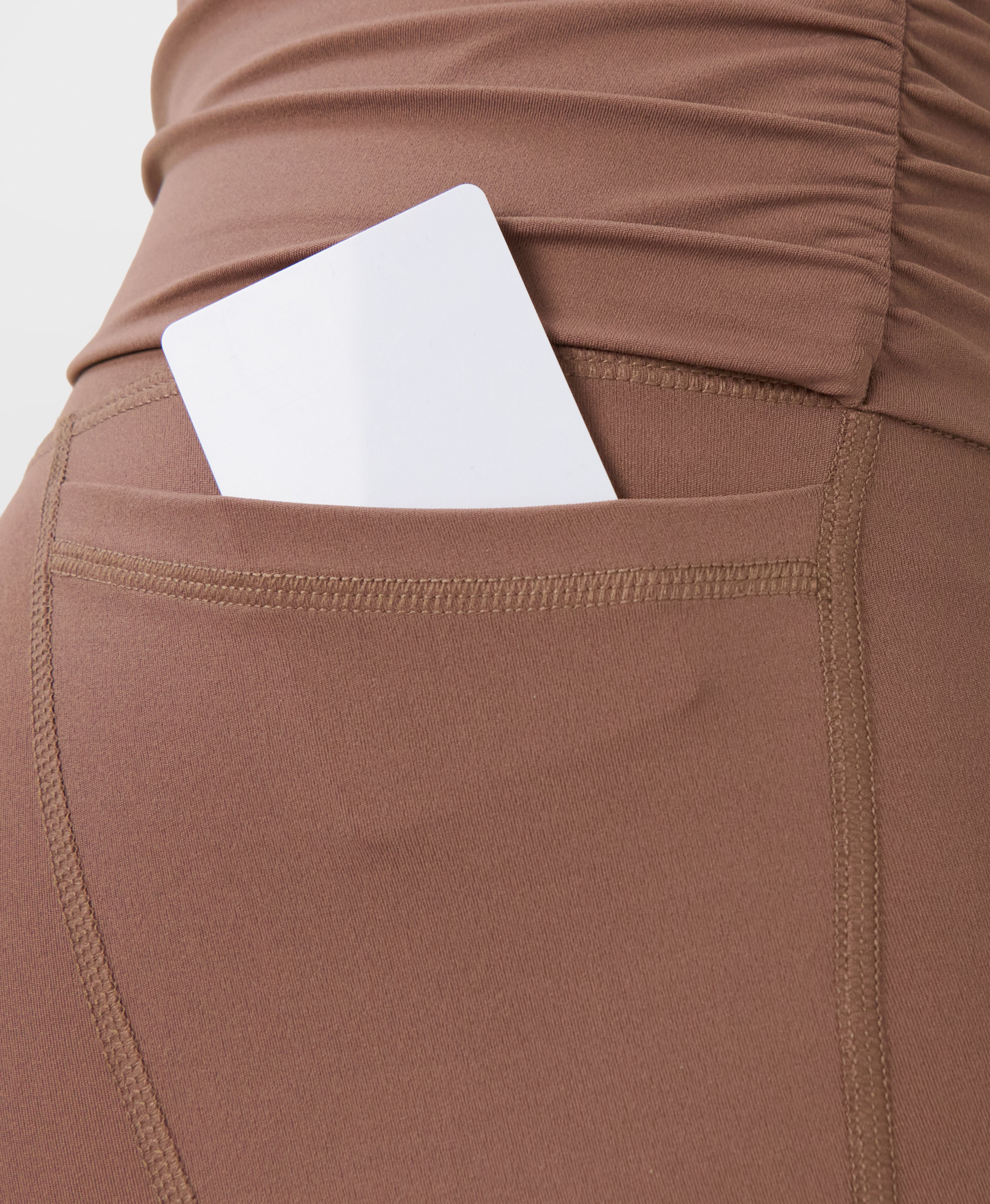 Ultimate Studio 30" Ruched Trouser