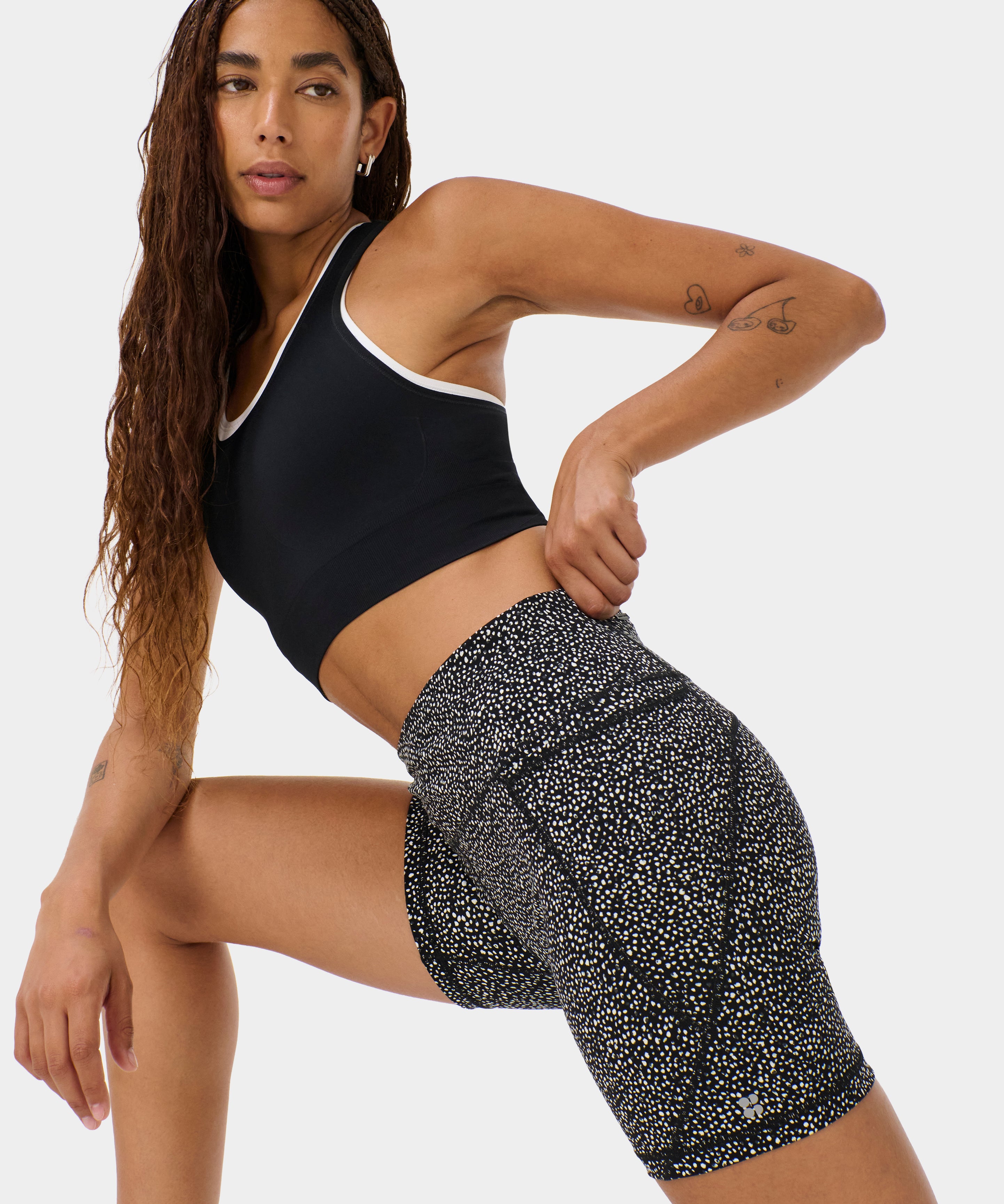 sb4822p_blackmicrodotprint_6inseam.jpg
