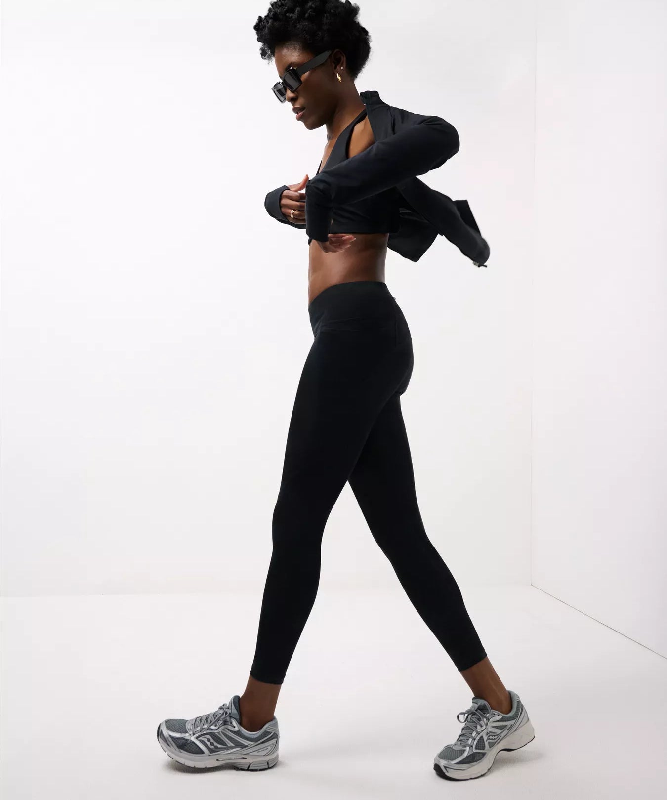 sb5400_black_fulllength.webp