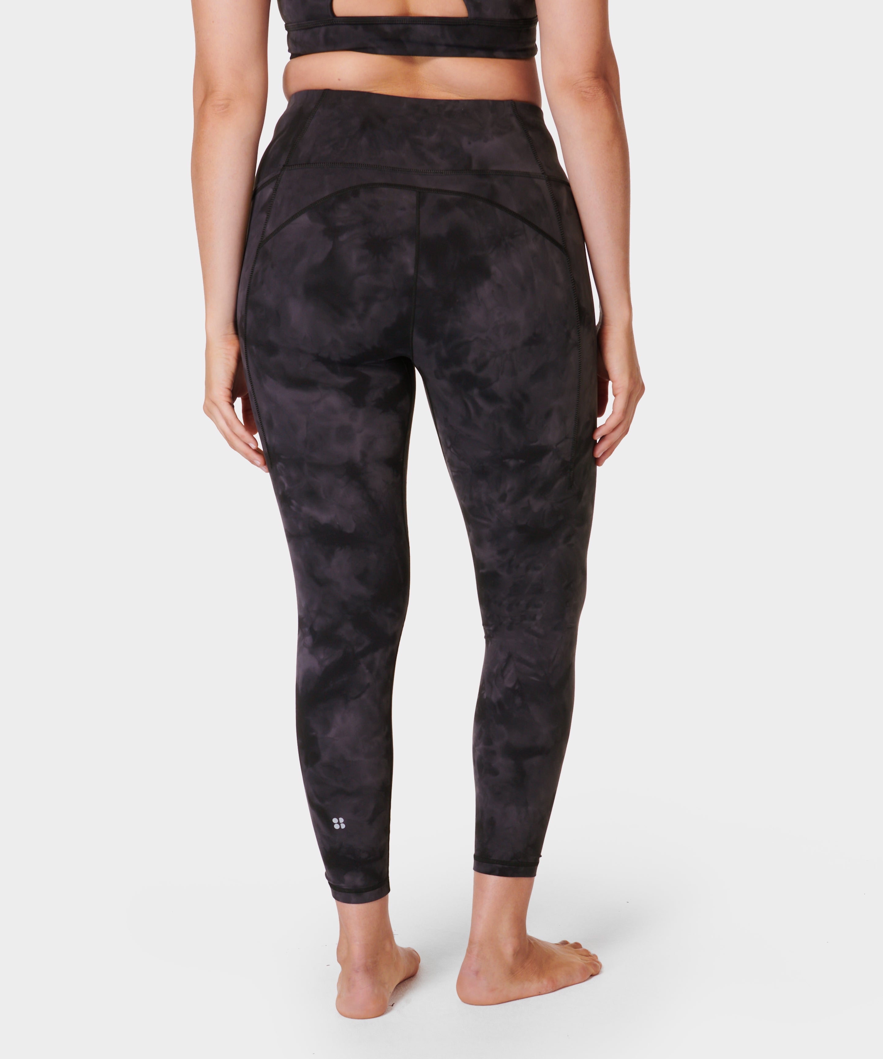 sb6916_blackspraydyeprint_78length_1.jpg