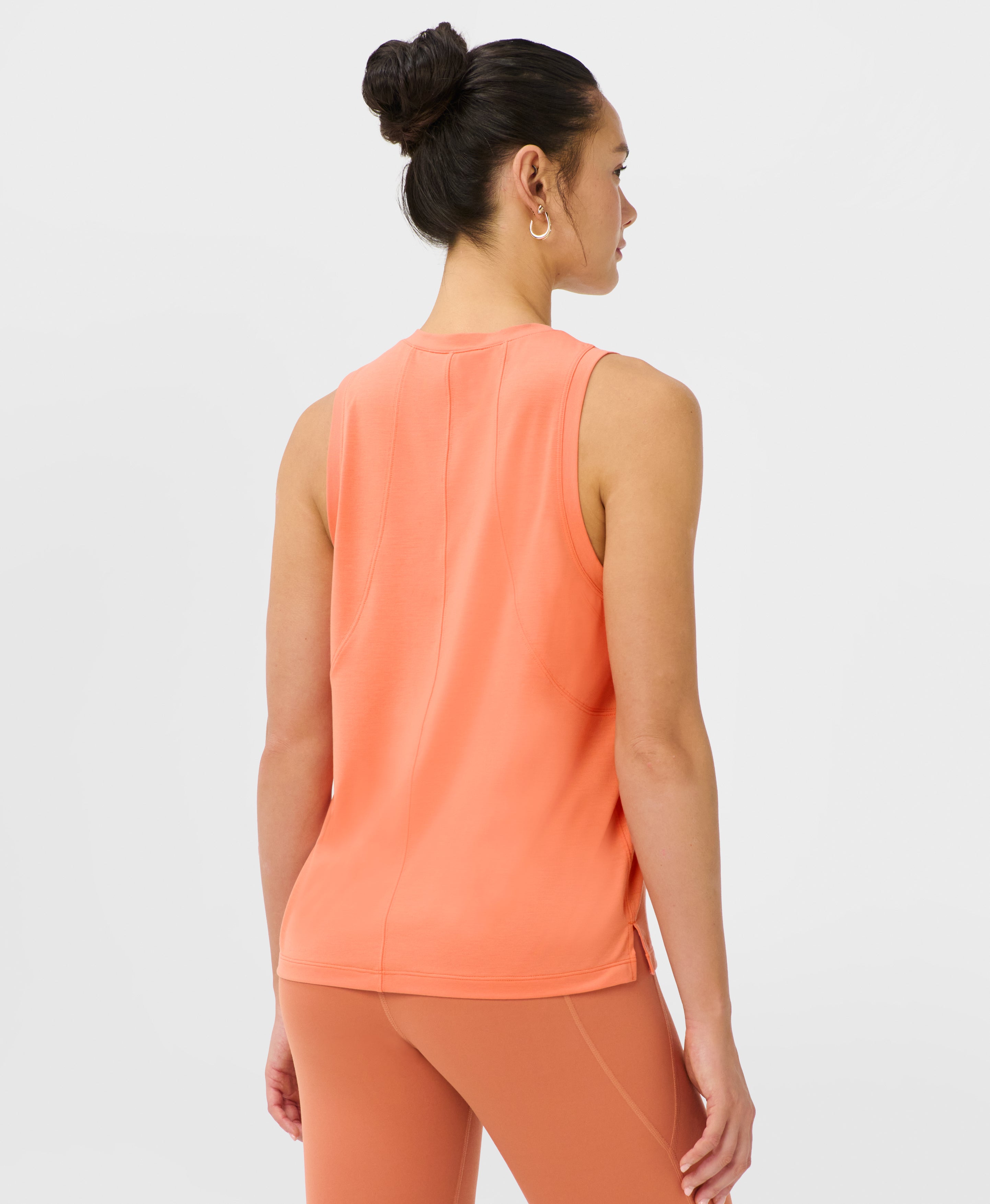 Soft Flow Studio Tank